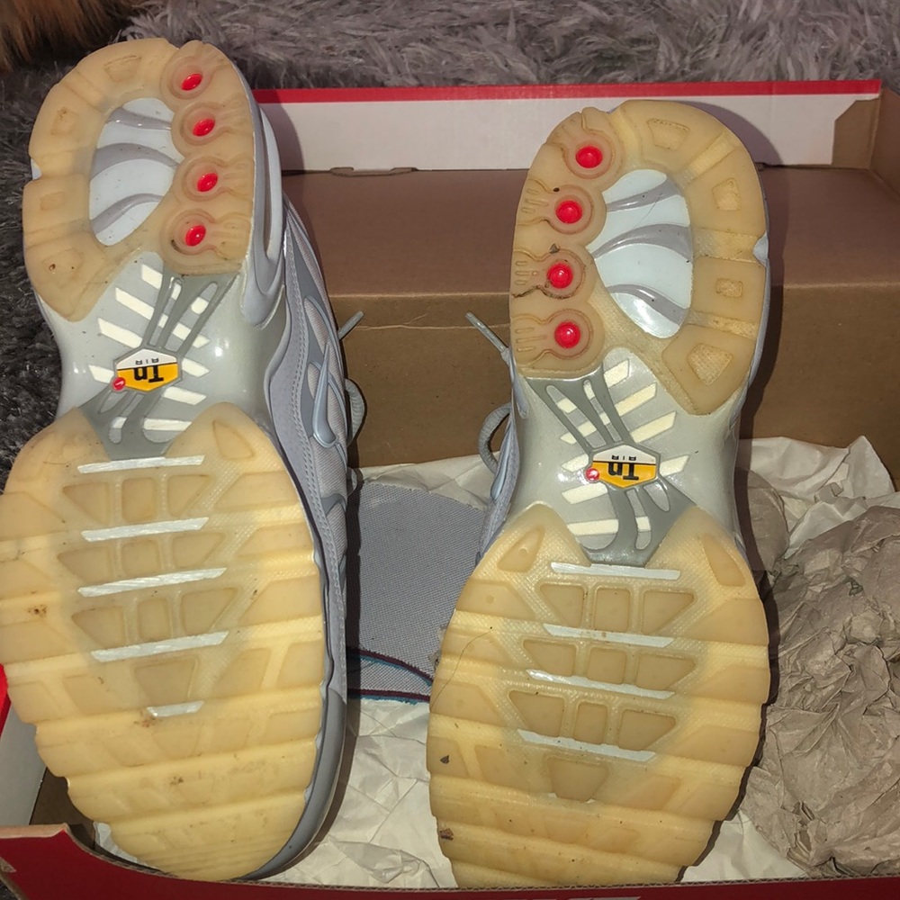 Air maxes - Picture 4 of 5